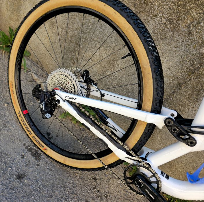 Specialized Stumpjumper 29 М размер Full Fox 34 1x11 Deore  Tubeless  Алуминиев трейл велосипед