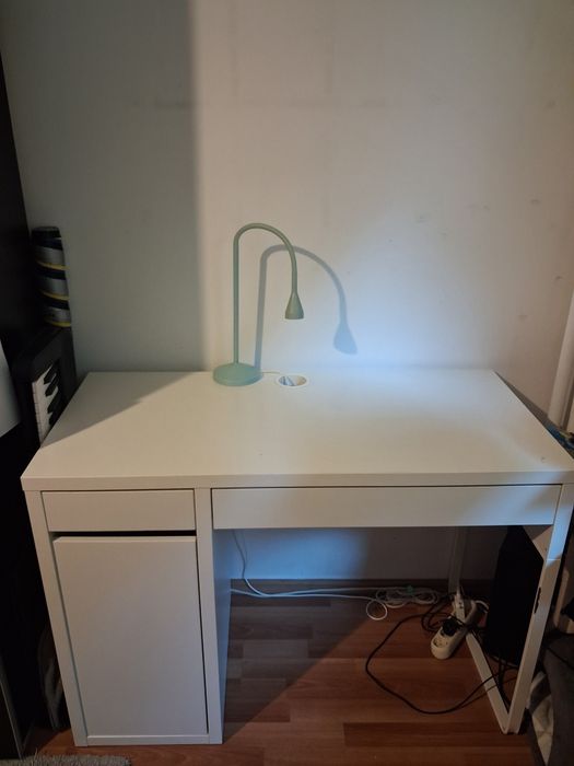 Birou IKEA MICKE 105x50 cm alb