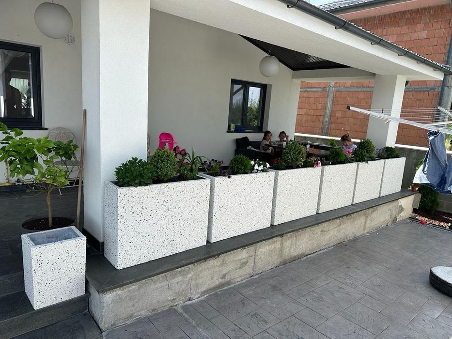 Jardiniere ghivece vaze etc