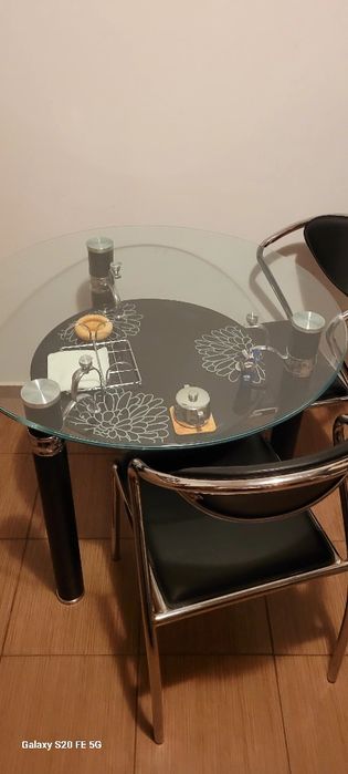 Masa bucătărie cu 3 scaune