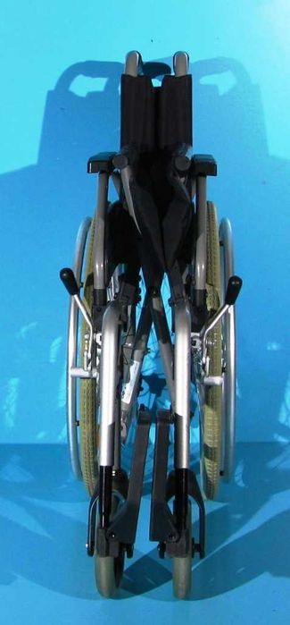 Scaun cu rotile invalizi B+B - latime sezut 45 cm