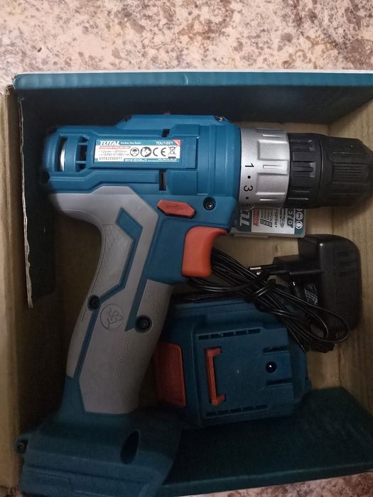 Шуруповёрт Total