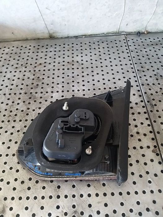 Stop tripla lampa stanga haion vw golf 6 5k scurt 5k0945093aa