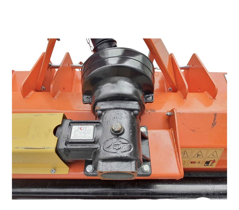 Tocatoare resturi vegetale  145 tocatoare agricolă