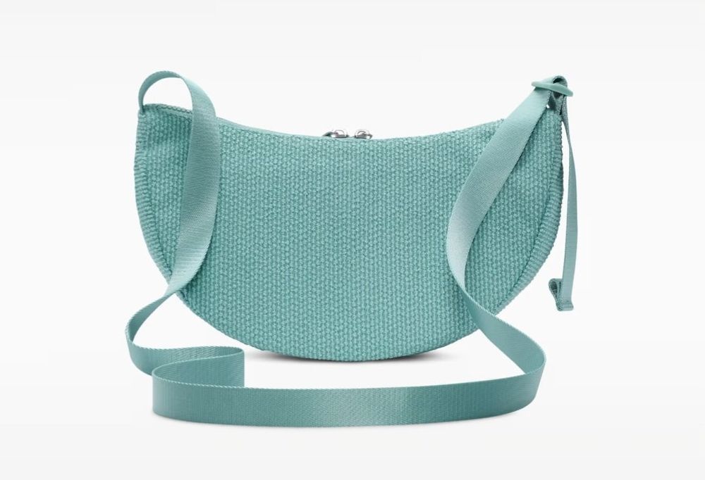 Оригинална спортна чанта Nike Aura