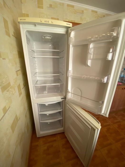 Продам холодильник