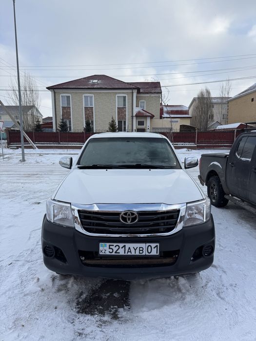 Тойта Хайлюкс Toyota Hilux 2012