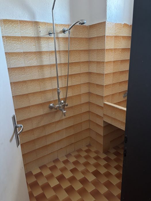 Дава се под наем Четиристаен апартамент в Асеновград - 126 кв.м за 357 € - Снимка #6