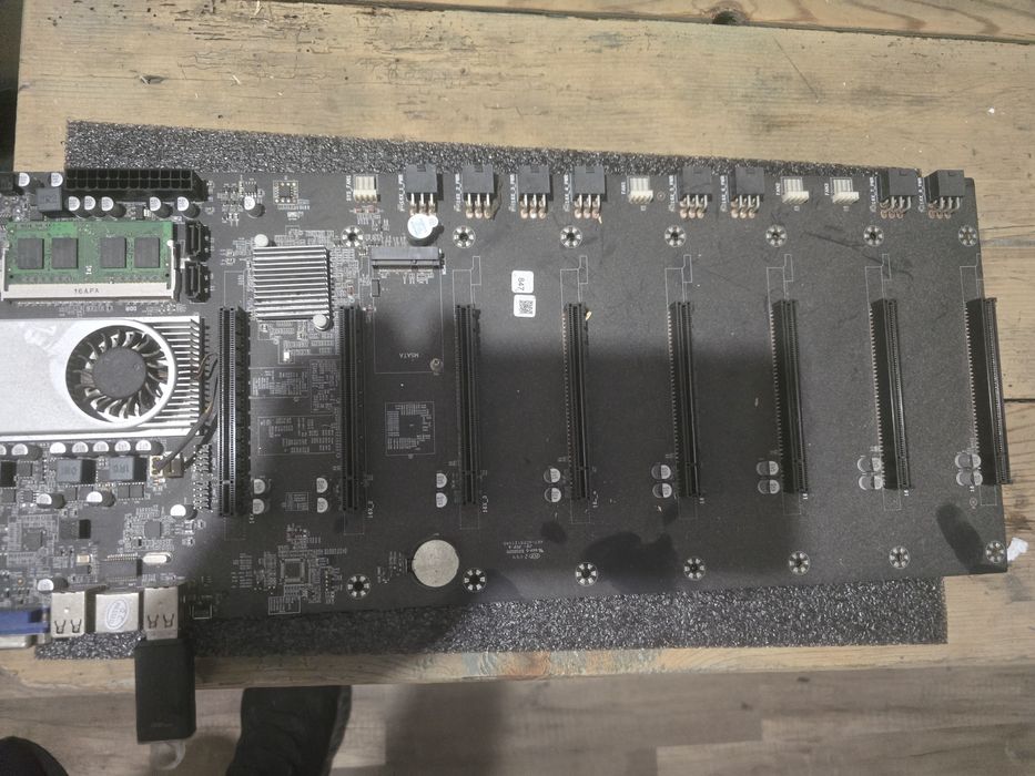 Компютърна техника дънна захранвания  ssd ram памет