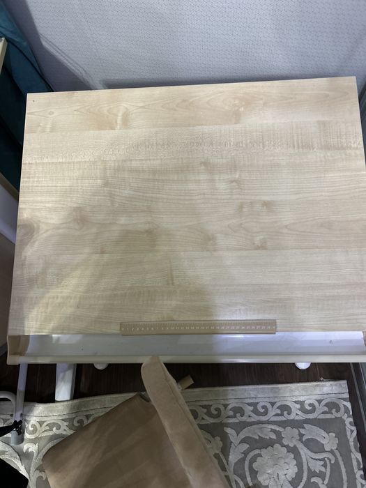 Парта, стульчик для уроков в отличном состоянии