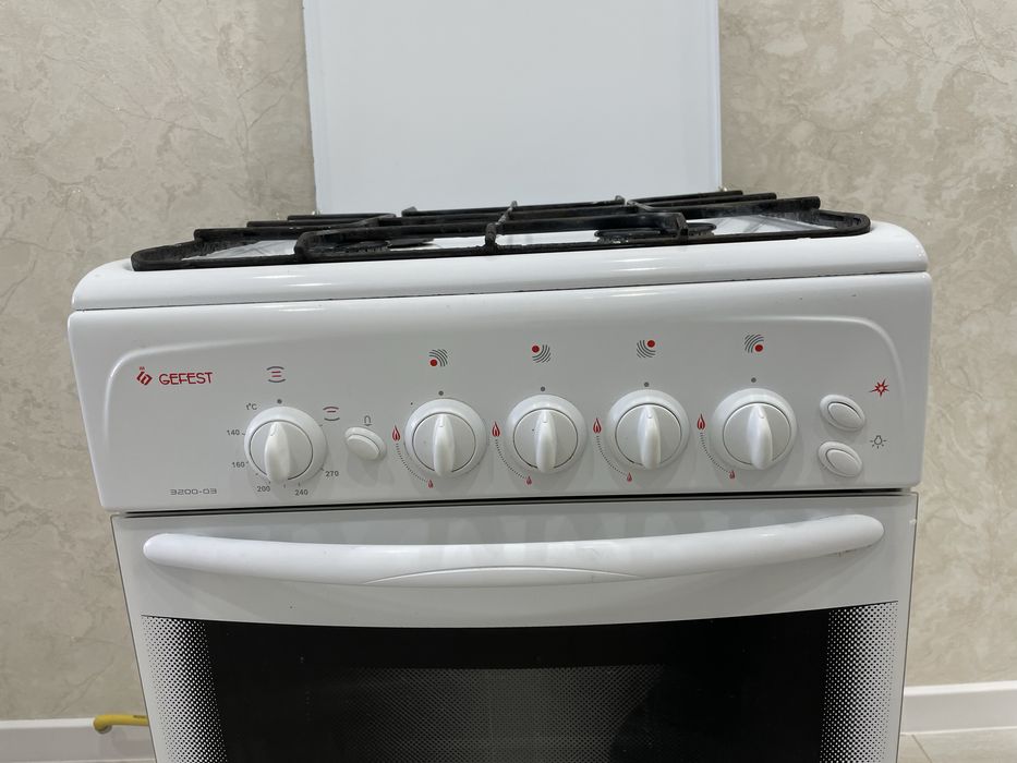 Продам газовую плиту (б/у)