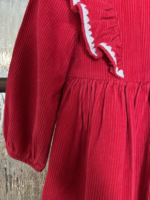 Платье на девочку вельветовое