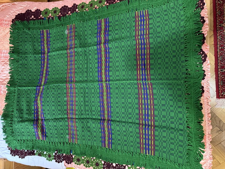 Cuverturi tesute manual din Lana.