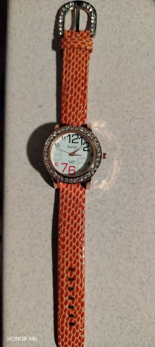 Часы женские (новые)