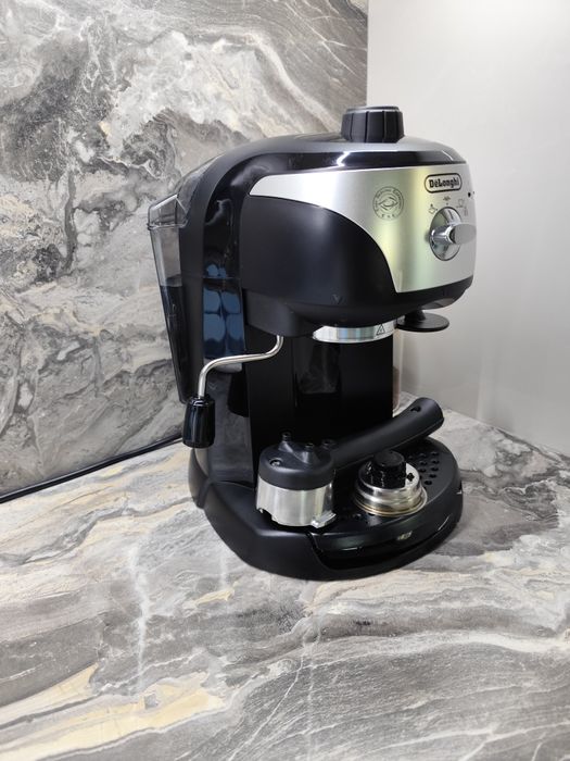 Кафемашина DeLonghi  Гаранция,Нова Машина.