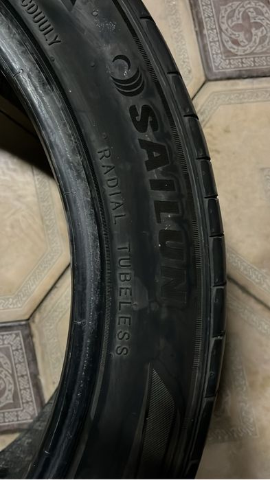 Шины (без дисков) / Цена договорная