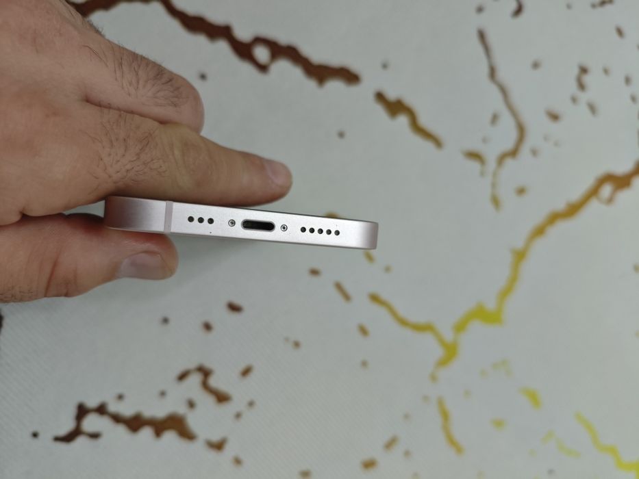 Продам iPhone 13 СРОЧНО!