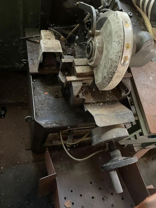 Циркуляр за рязане на  метал полуавтоматичен