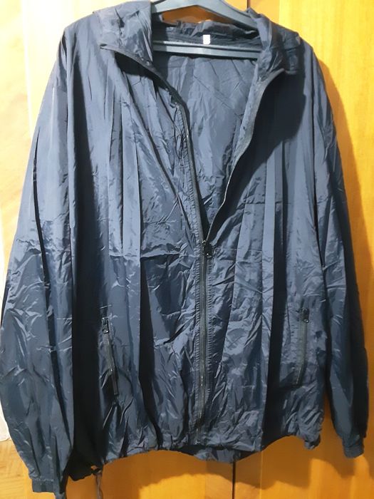 Продам новую ветровку