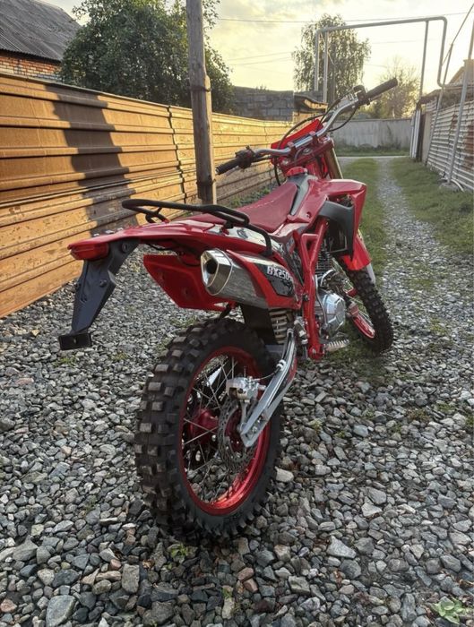 Продам мотоцикл эндурокросс