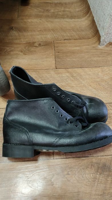 Продам рабочию обувь