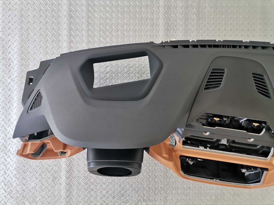 Ново Табло BMW 5 G30 G31 G38 Lci HUD Cognac гума