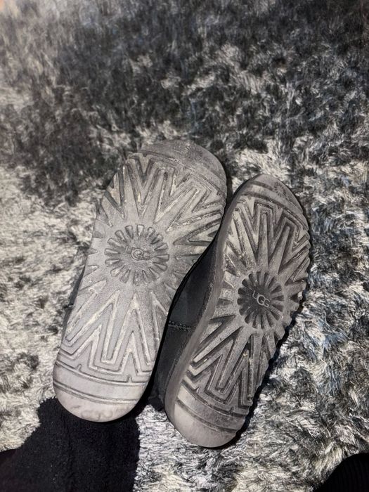 Черни Uggs размер 37