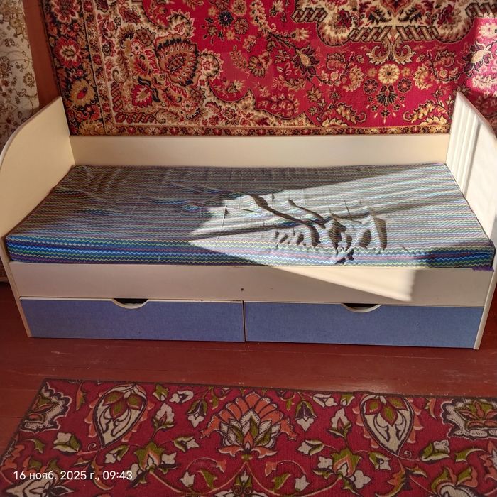 кровать подростковая