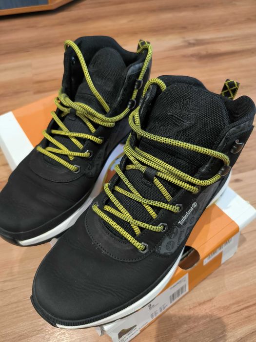 Продавам обувки Timberland №43, черни, топ състояние.