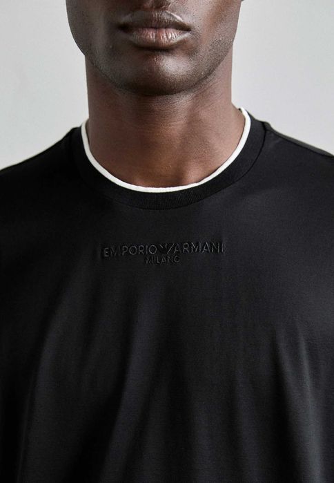Оригинална тениска Emporio Armani, черна, размери: M, L и XL