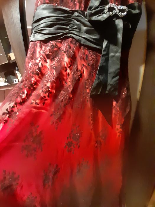 Vînd rochie de ocazie