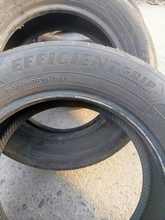 205/60/16 4броя GoodYear EfficientGrip.Гумите са в перфектно състояние