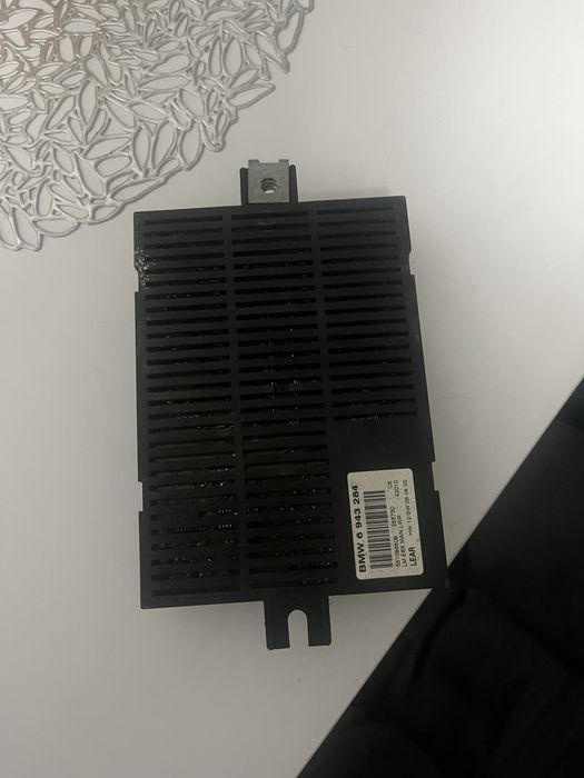 Vand navi bmw e60 aprope completa plus alte piese