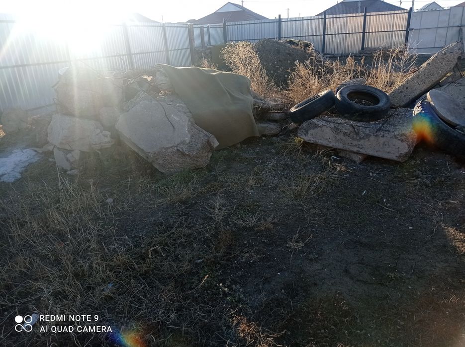 Отдам строительный мусор