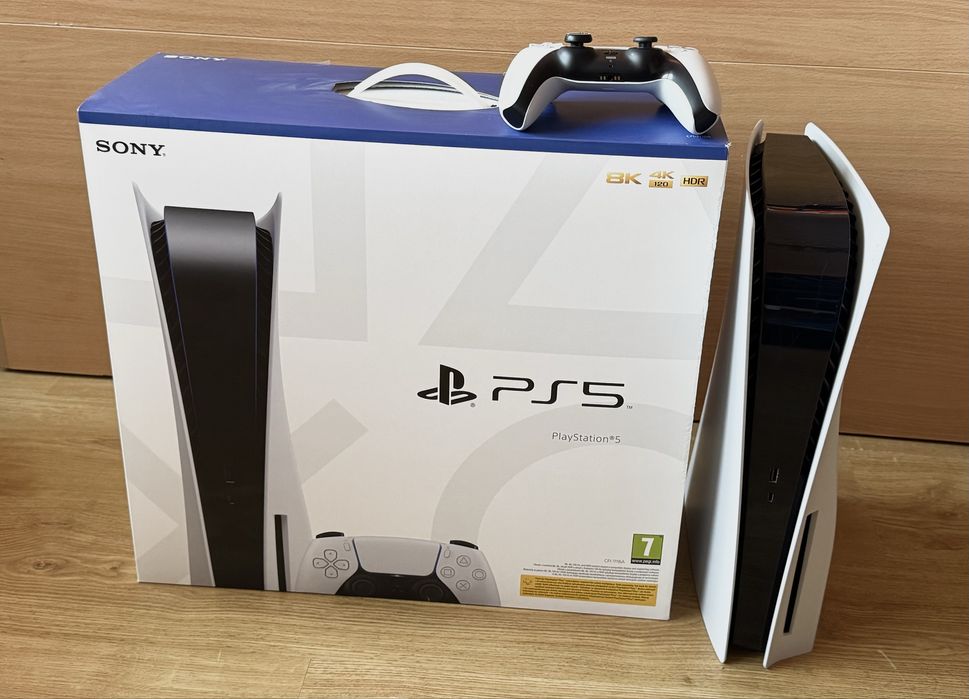 Playstation 5  disk edition в перфектно състояние