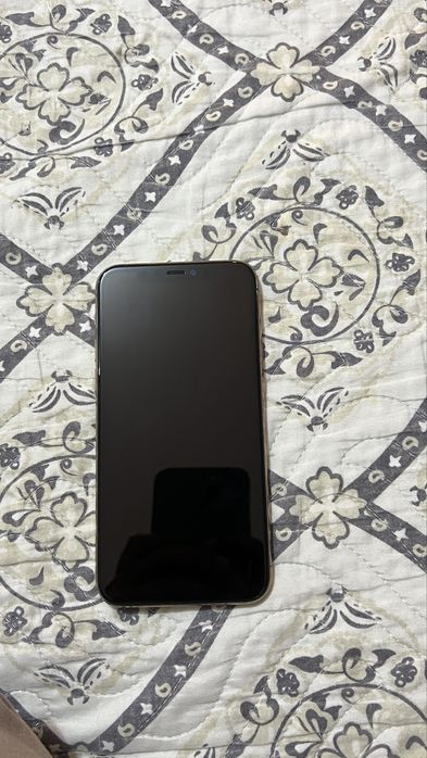 Vand iphone 11 pro impecabil