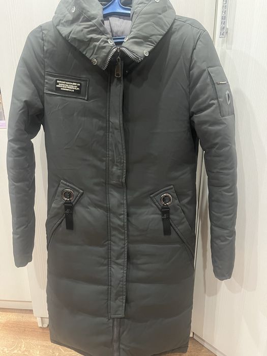Продам куртку 42 р
