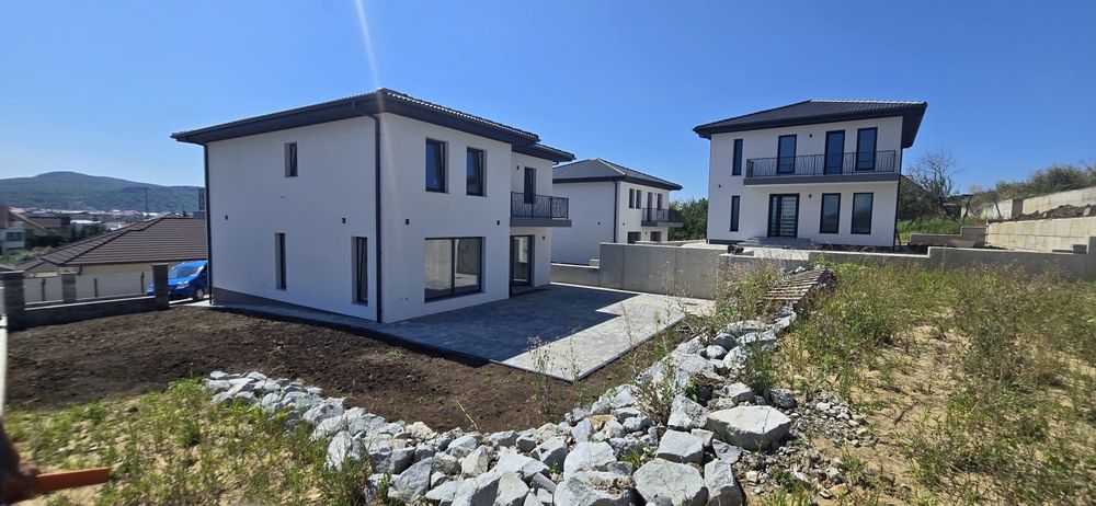 Casa exclusivista strada Constantin Brancoveanu proiect unicat langa Logos