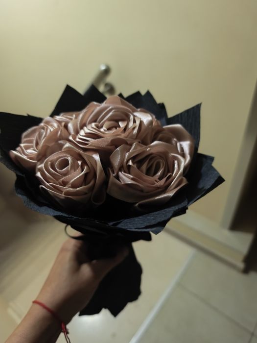 Ръчно изработен букет от рози,различни цветове