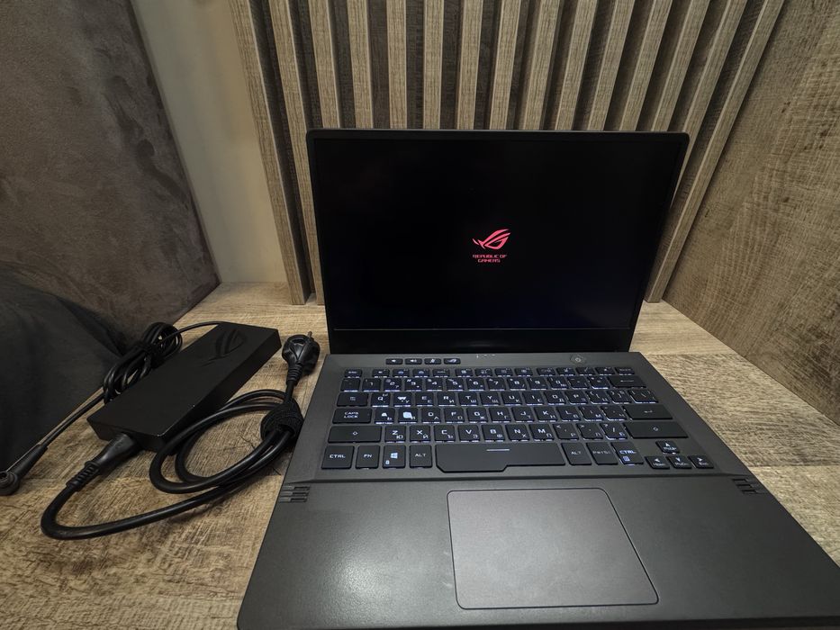 Продавам ASUS ROG Zephyrus G14 (GA401Q)