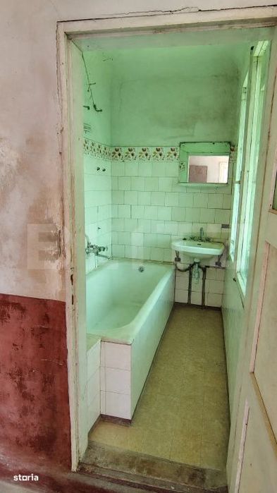 Casa de vanzare, 120 mp, 2077 mp teren, sat Vistea