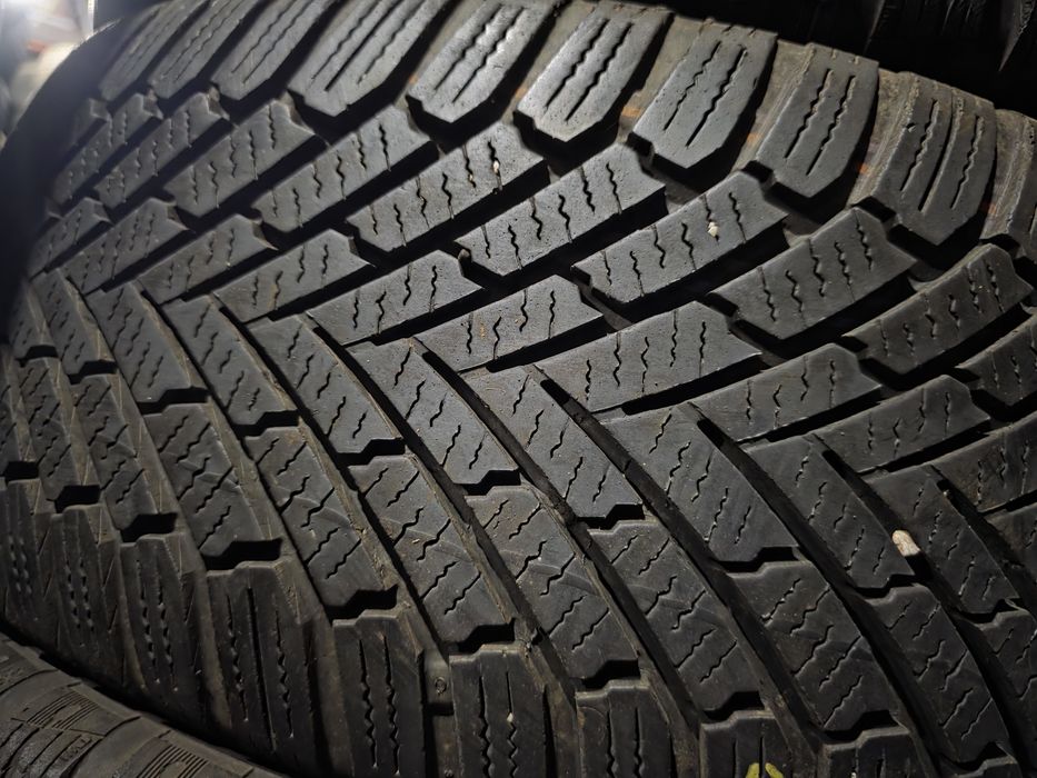 4бр Зимни 215 55 16 - Continental