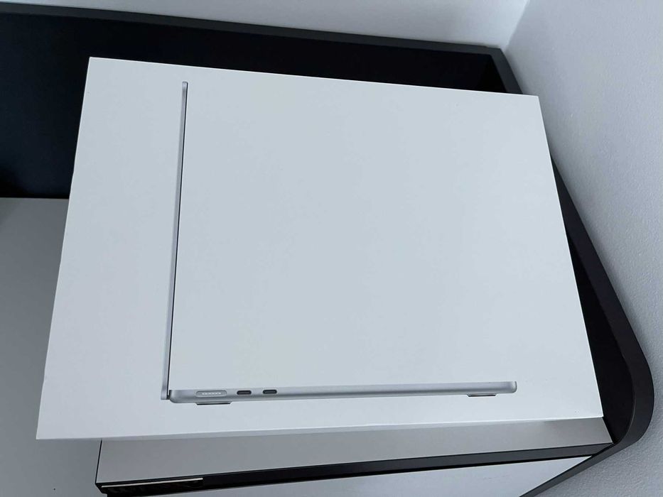 Лаптоп Apple MacBook Air M2 13" 256GB
