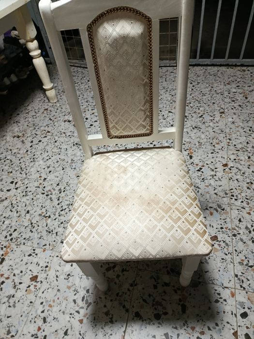 Стол стуля депутат