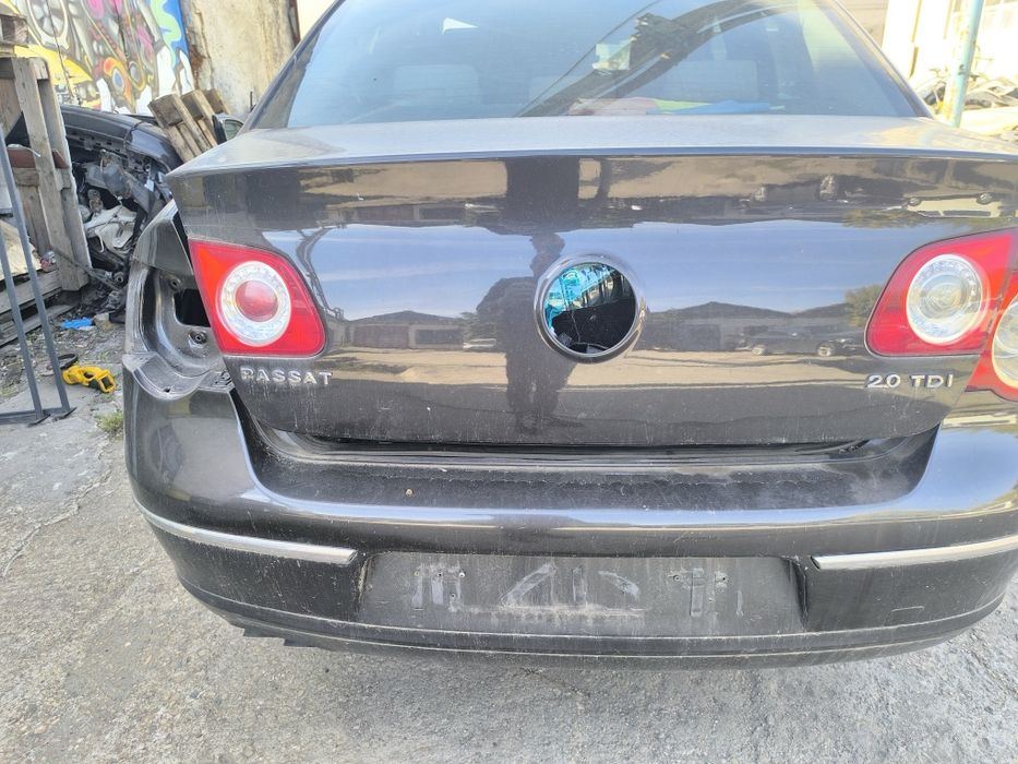 Bara spate / portbagaj Vw Passat B6 Sedan