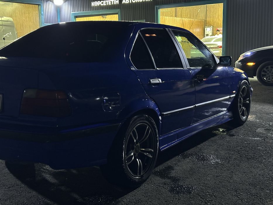 Bmw e36 m50b25 в хорошем состояние
