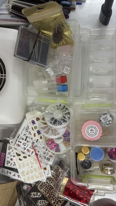 Продам маникюрный стол,аппарат,