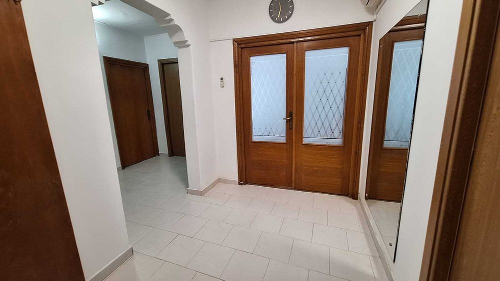 Inchiriere apartament 3 camere Capitol