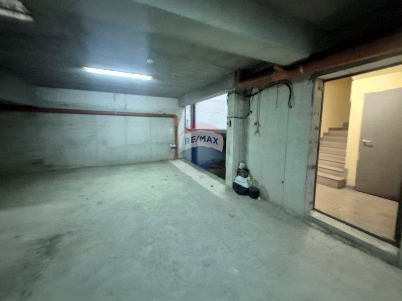 Продава се Гараж / Паркомясто в Варна, Зимно кино Тракия - 19 кв.м за 940 €/кв.м - Снимка #3