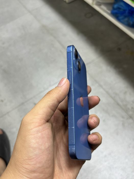 iPhone 13 в идеальном состоянии